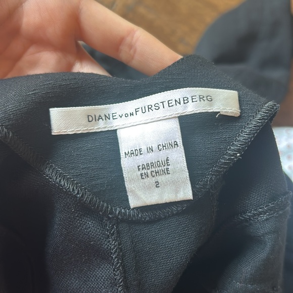 I am selling a Diane Von Furstenberg for half the price i got it for - Picture 3 of 3